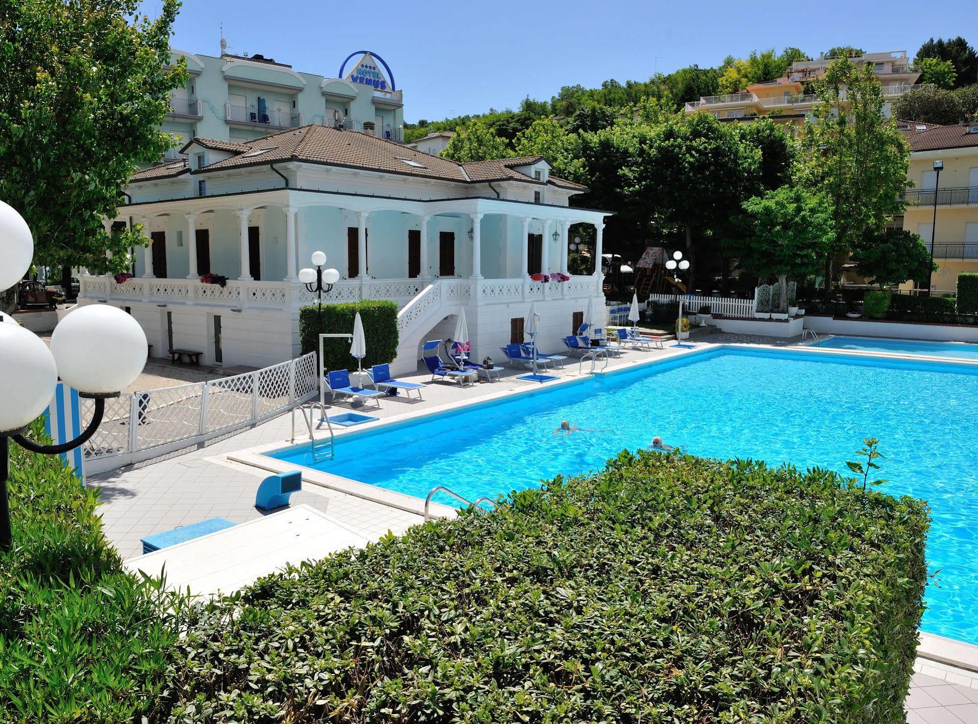 גביצ'ה מארה Hotel Venus מראה חיצוני תמונה